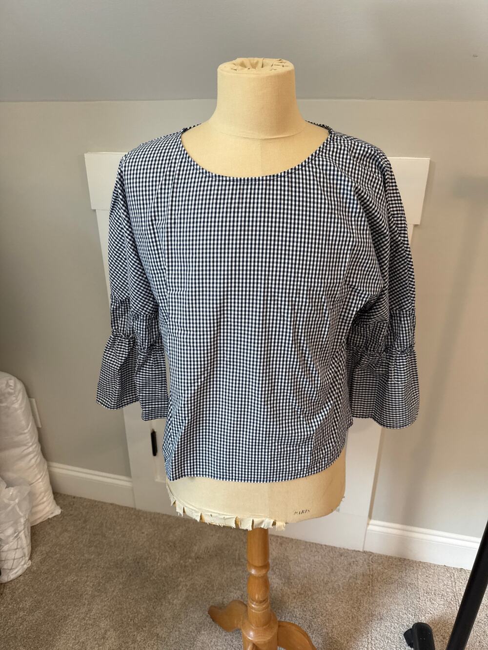Nine Britton Flare Sleeve Gingham top SZ M